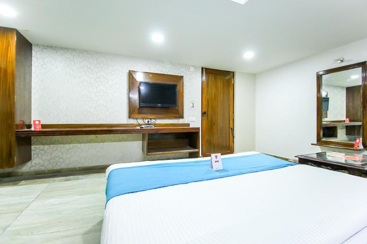Hotel Seven アーメダバード エクステリア 写真